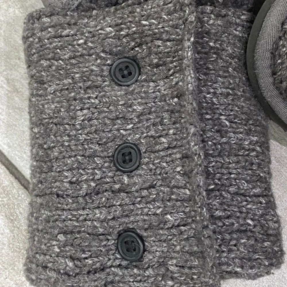 UGG knit detail boots size 5